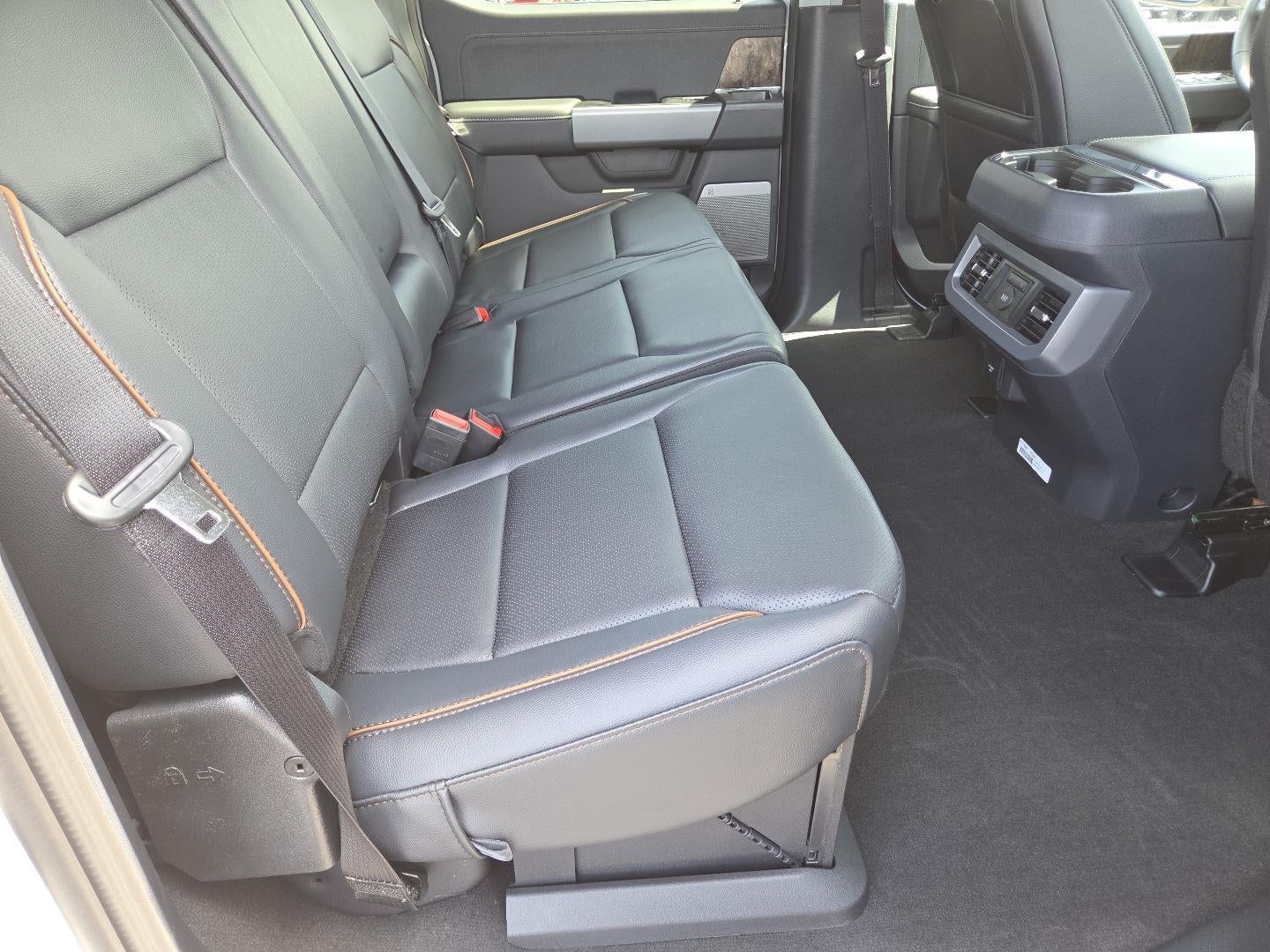 2026 Ford Super Duty F-350 Lariat