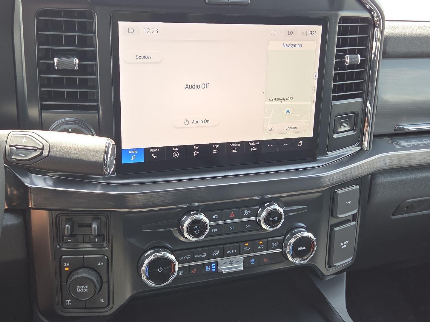 2026 Ford Super Duty F-350 Lariat