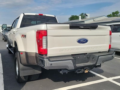 2017 Ford Super Duty F-350 DRW Lariat