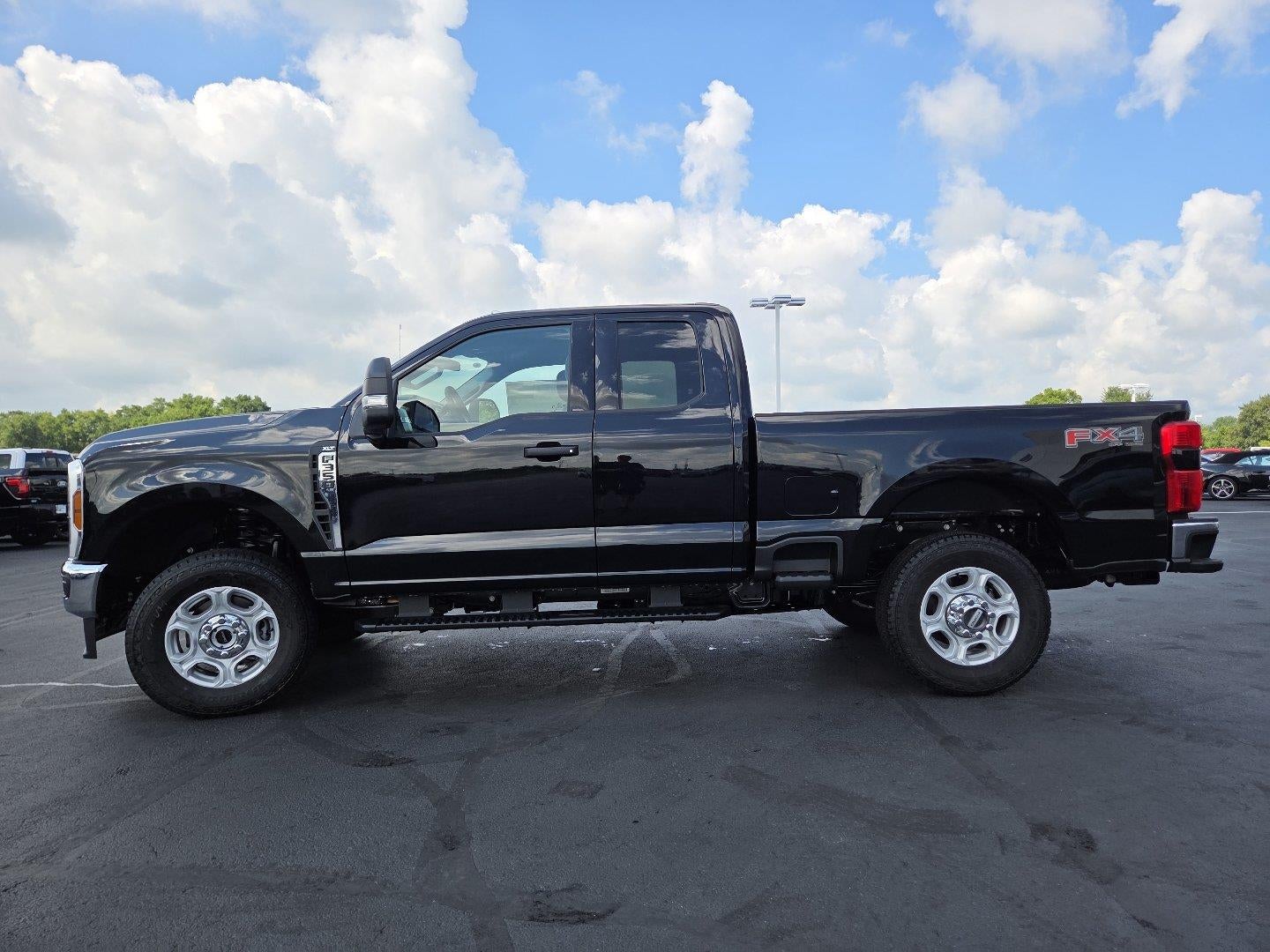 2026 Ford Super Duty F-350 Srw XLT