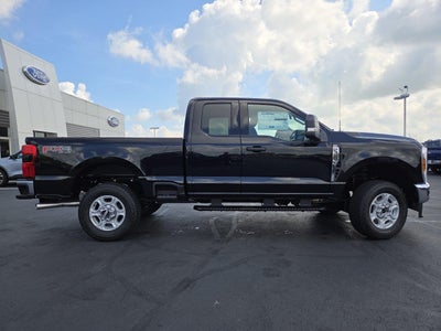 2026 Ford Super Duty F-350 Srw XLT