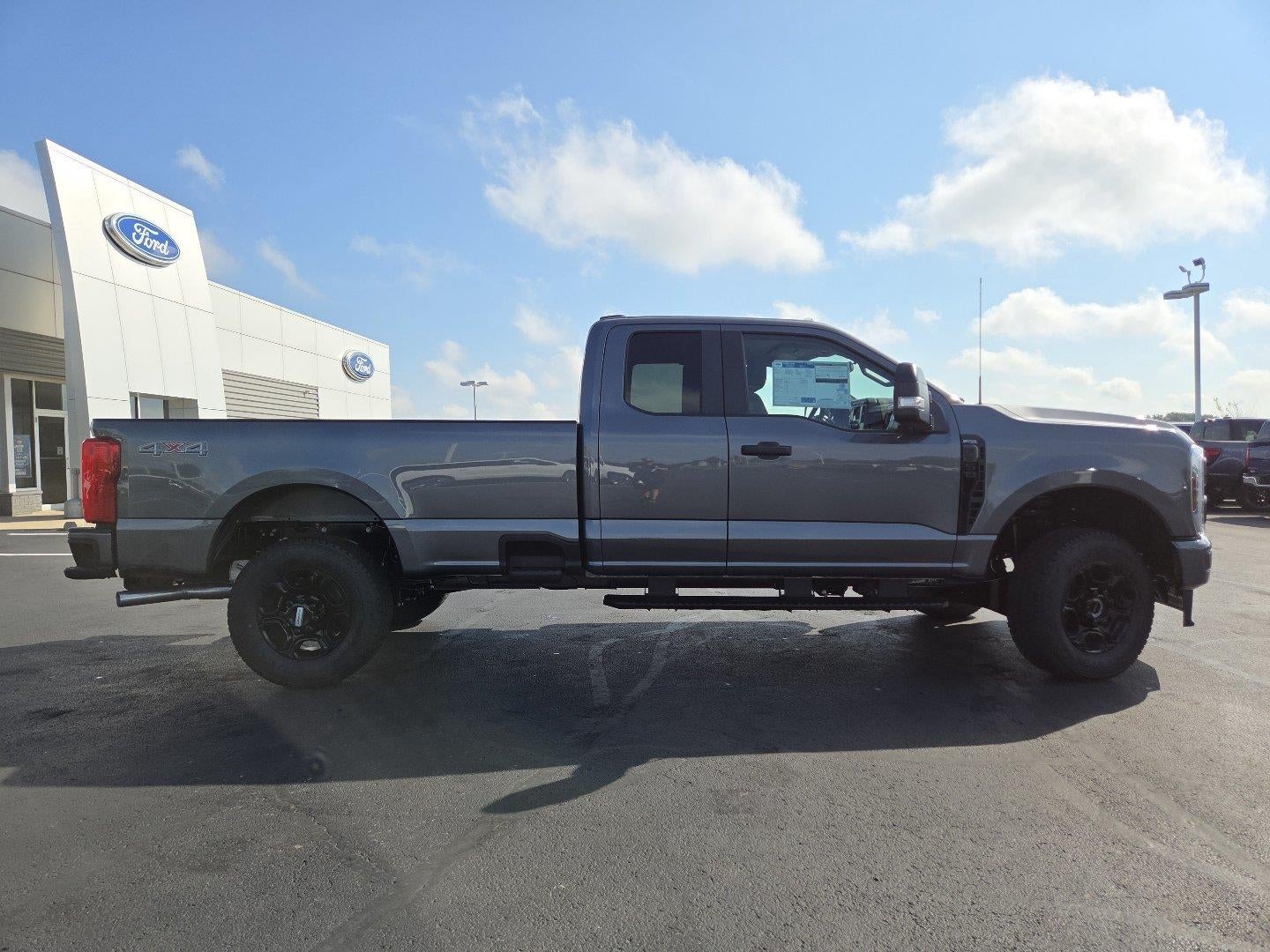 2026 Ford Super Duty F-350 Srw XL
