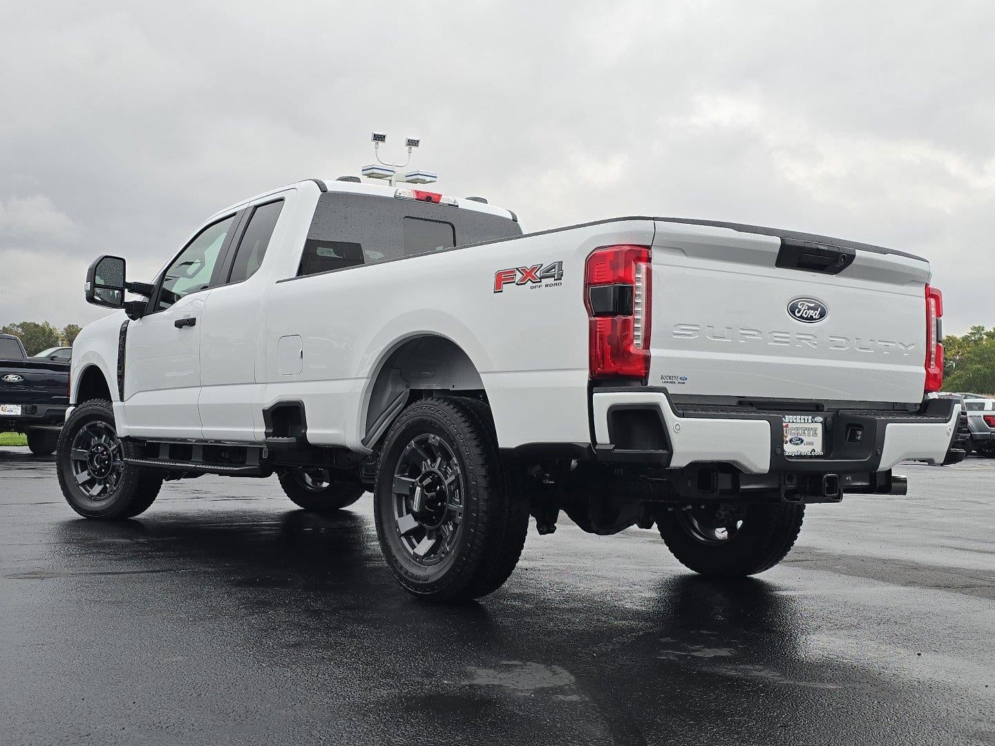 2027 Ford Super Duty F-350 SRW XL