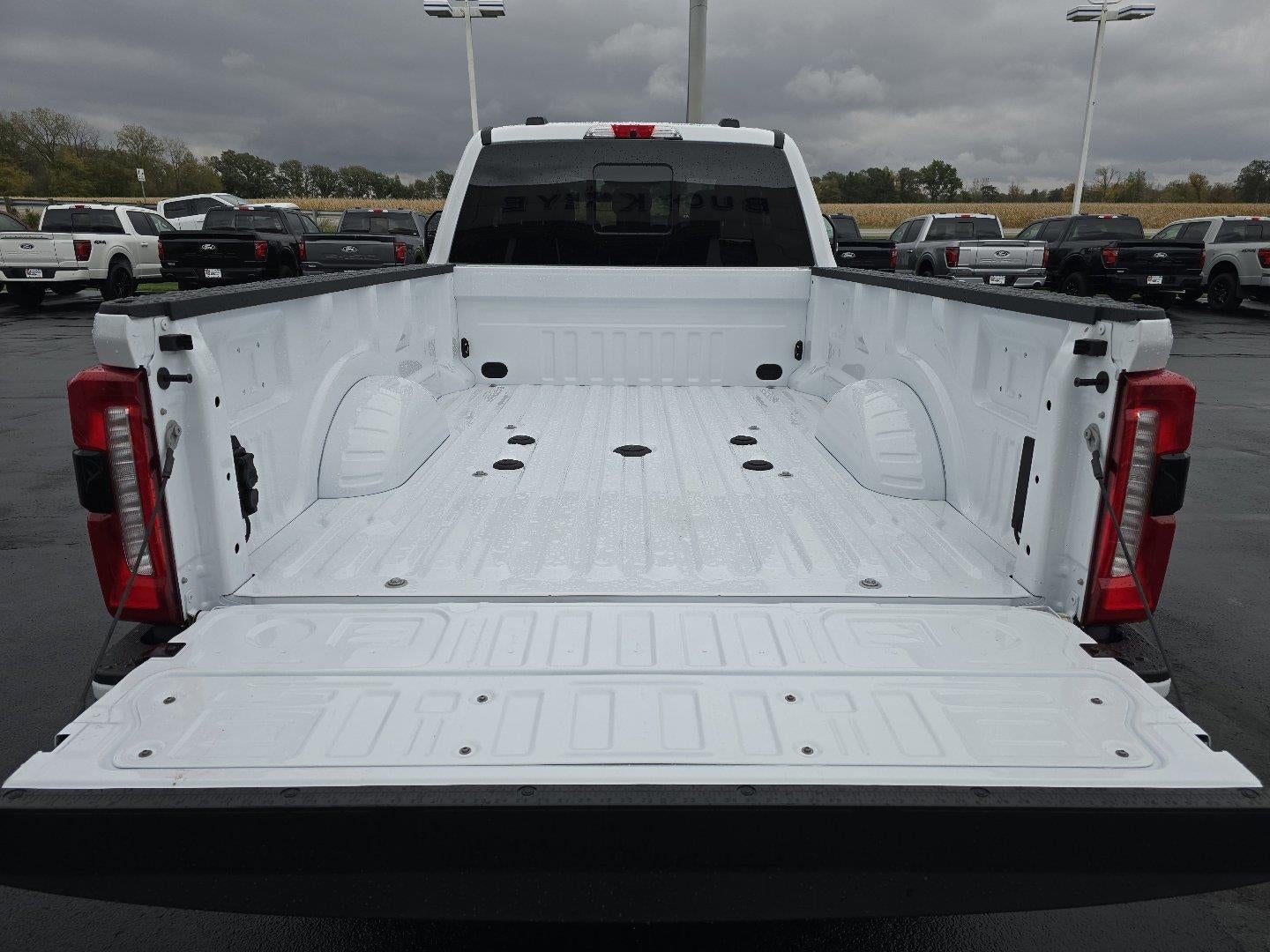 2027 Ford Super Duty F-350 SRW XL