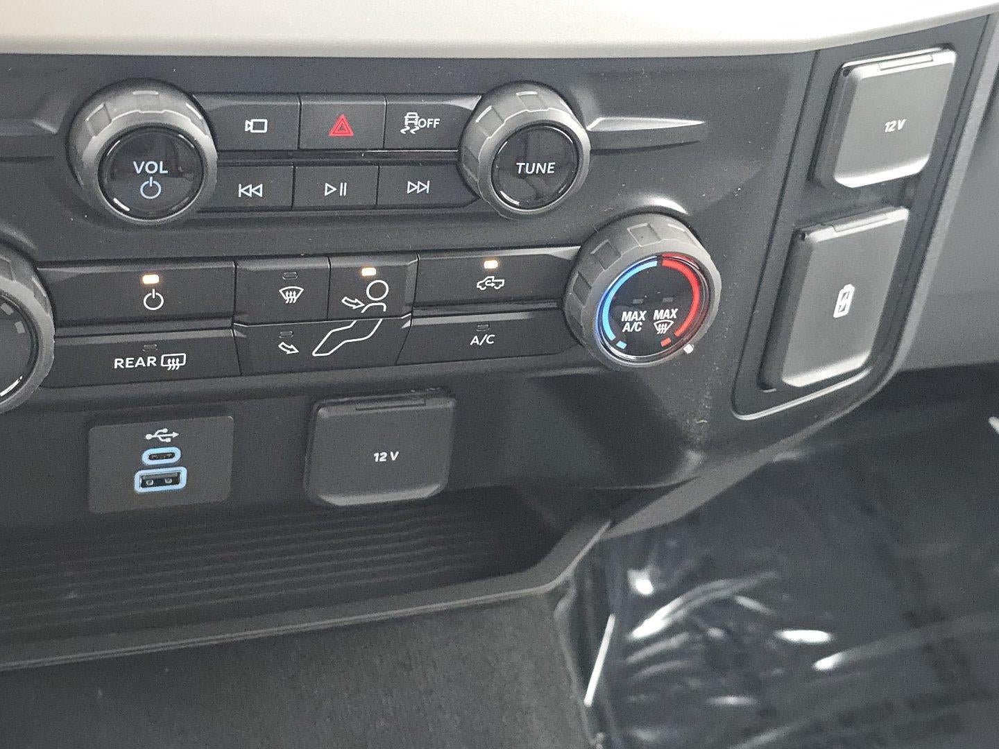 2027 Ford Super Duty F-350 SRW XL