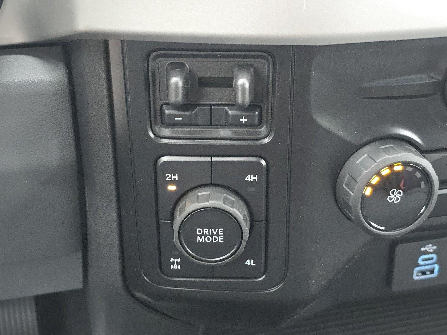 2027 Ford Super Duty F-350 SRW XL