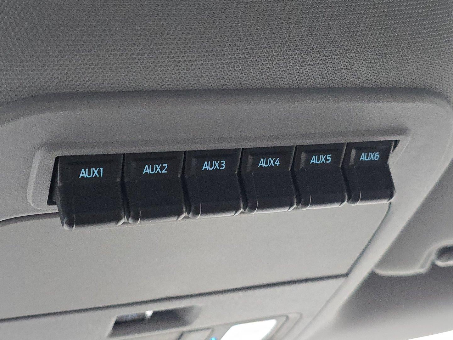 2027 Ford Super Duty F-350 SRW XL