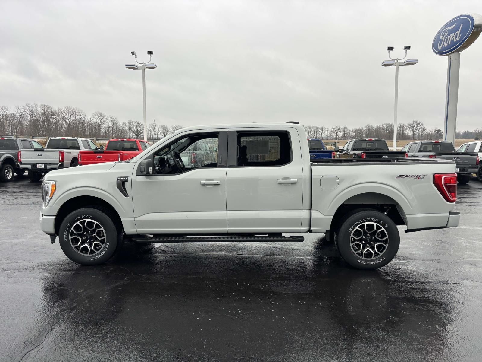 2023 Ford F-150 XLT 4X4