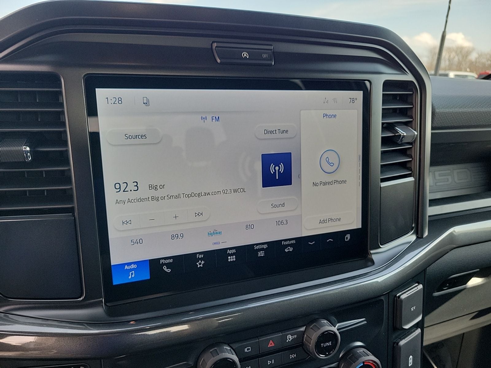 2026 Ford F-150 STX LOBO 4WD