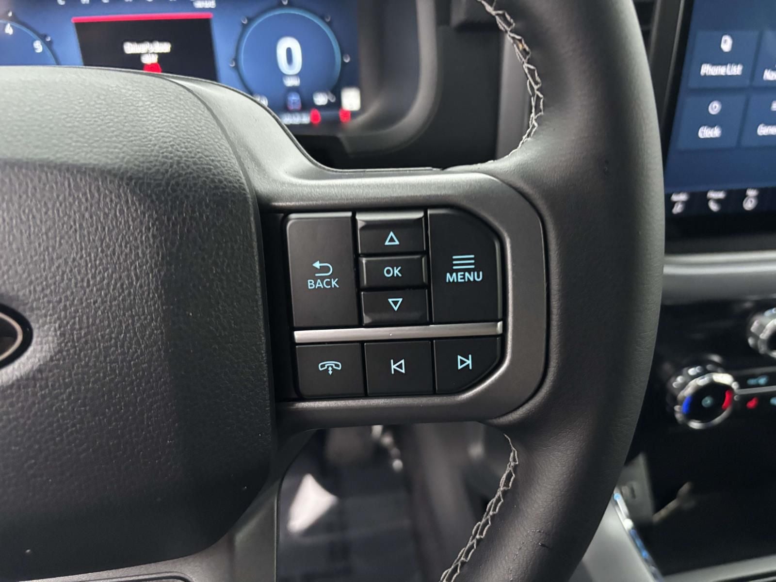 2025 Ford F-150 XLT 4X4