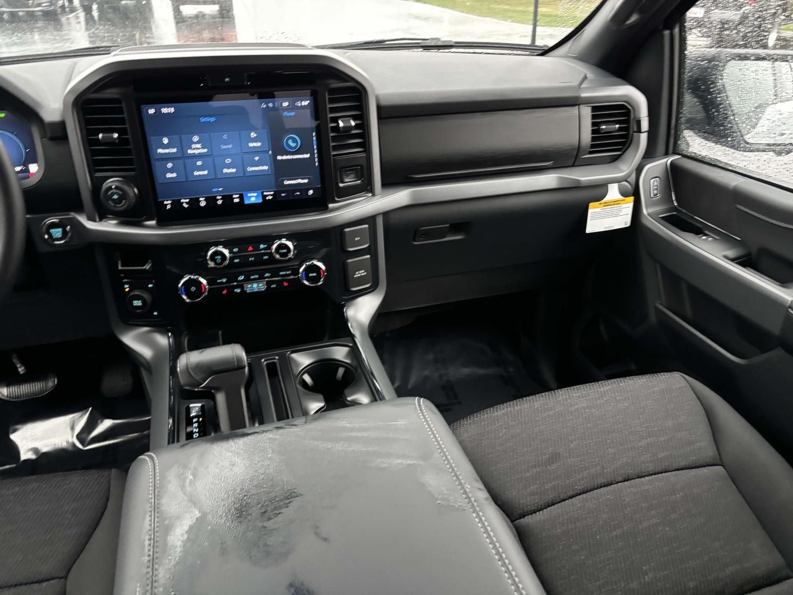2025 Ford F-150 XLT 4X4