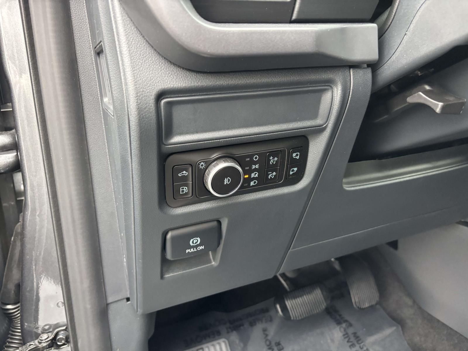 2025 Ford F-150 XLT 4X4