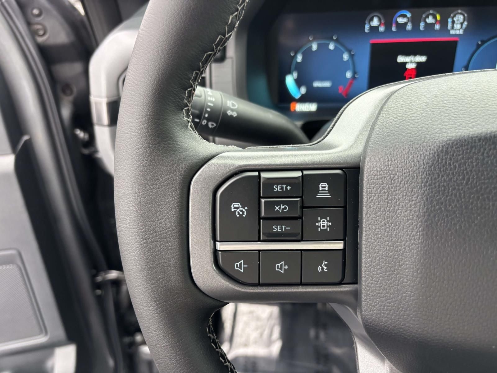 2025 Ford F-150 XLT 4X4