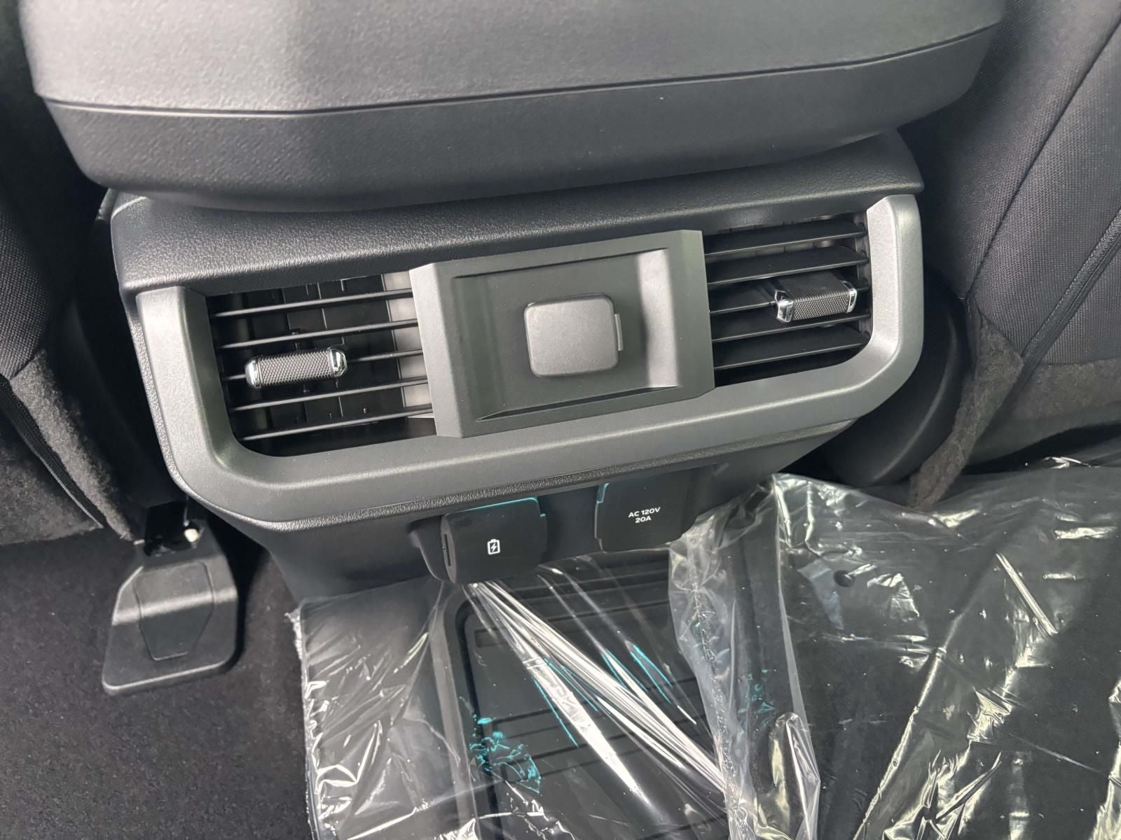 2025 Ford F-150 XLT 4X4