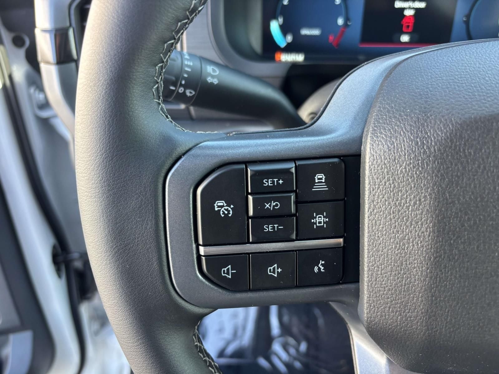 2025 Ford F-150 XLT 4X4