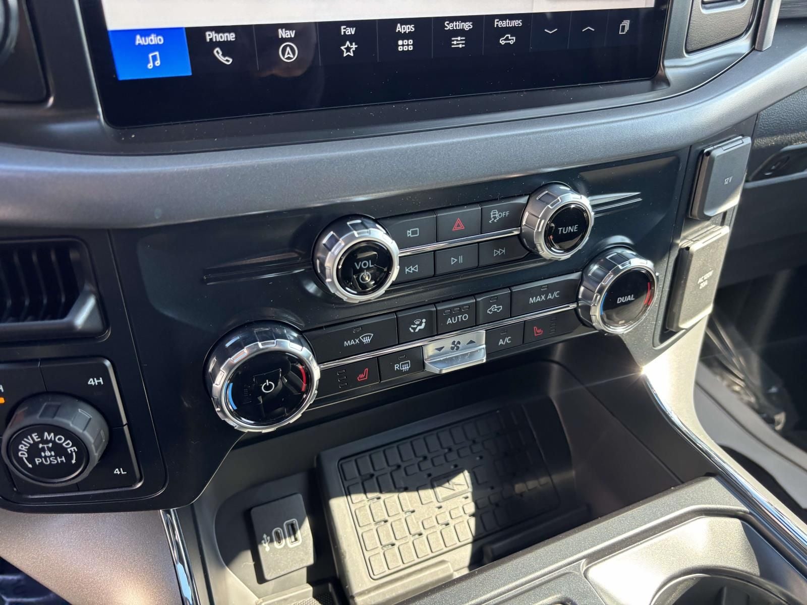 2025 Ford F-150 XLT 4X4