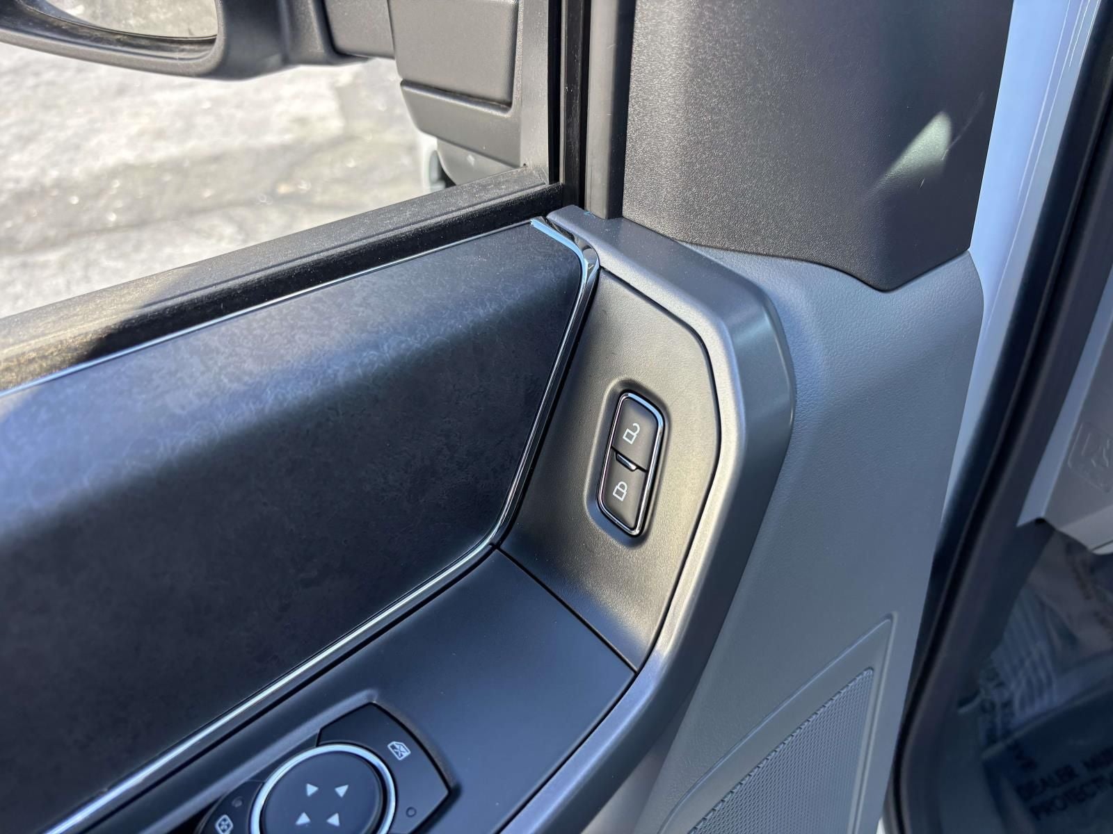 2025 Ford F-150 XLT 4X4