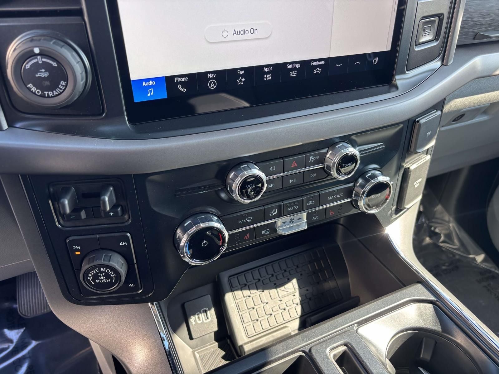 2025 Ford F-150 XLT 4X4