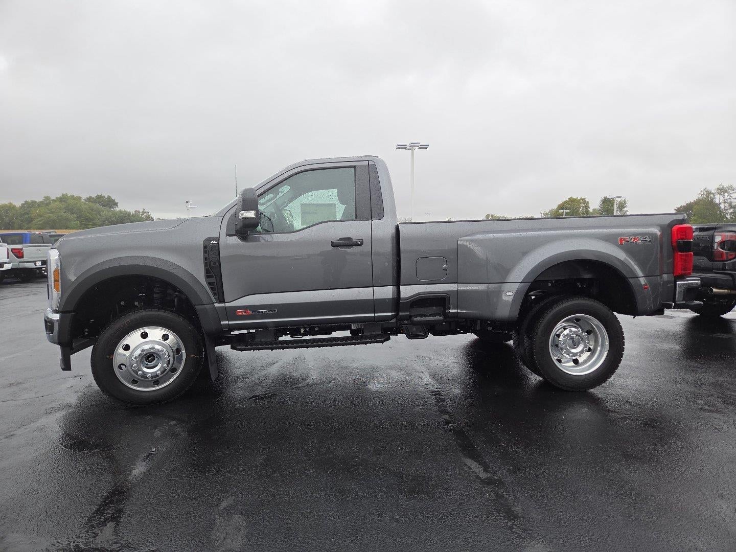 2027 Ford Super Duty F-450 DRW XL