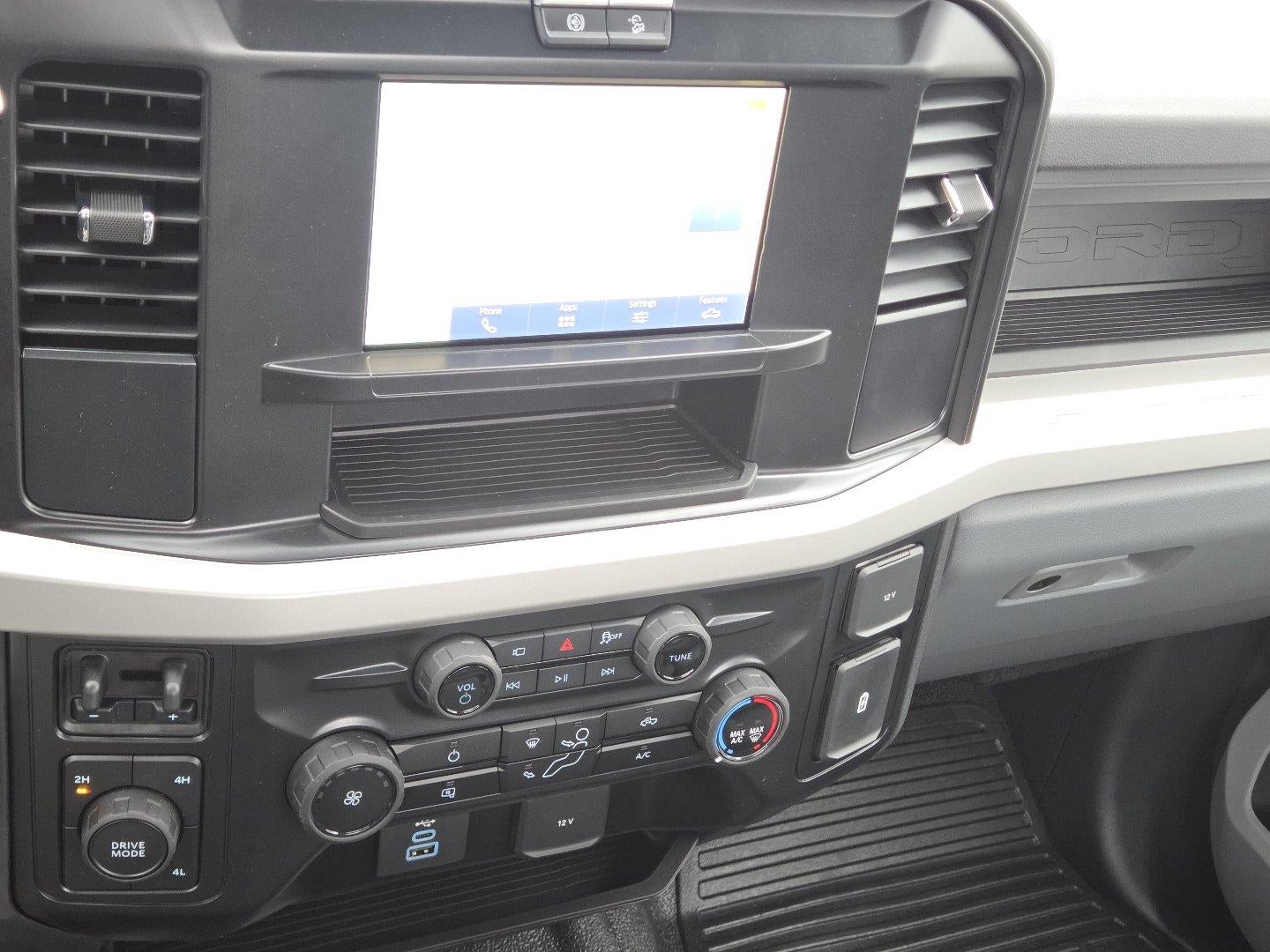 2027 Ford Super Duty F-450 DRW XL