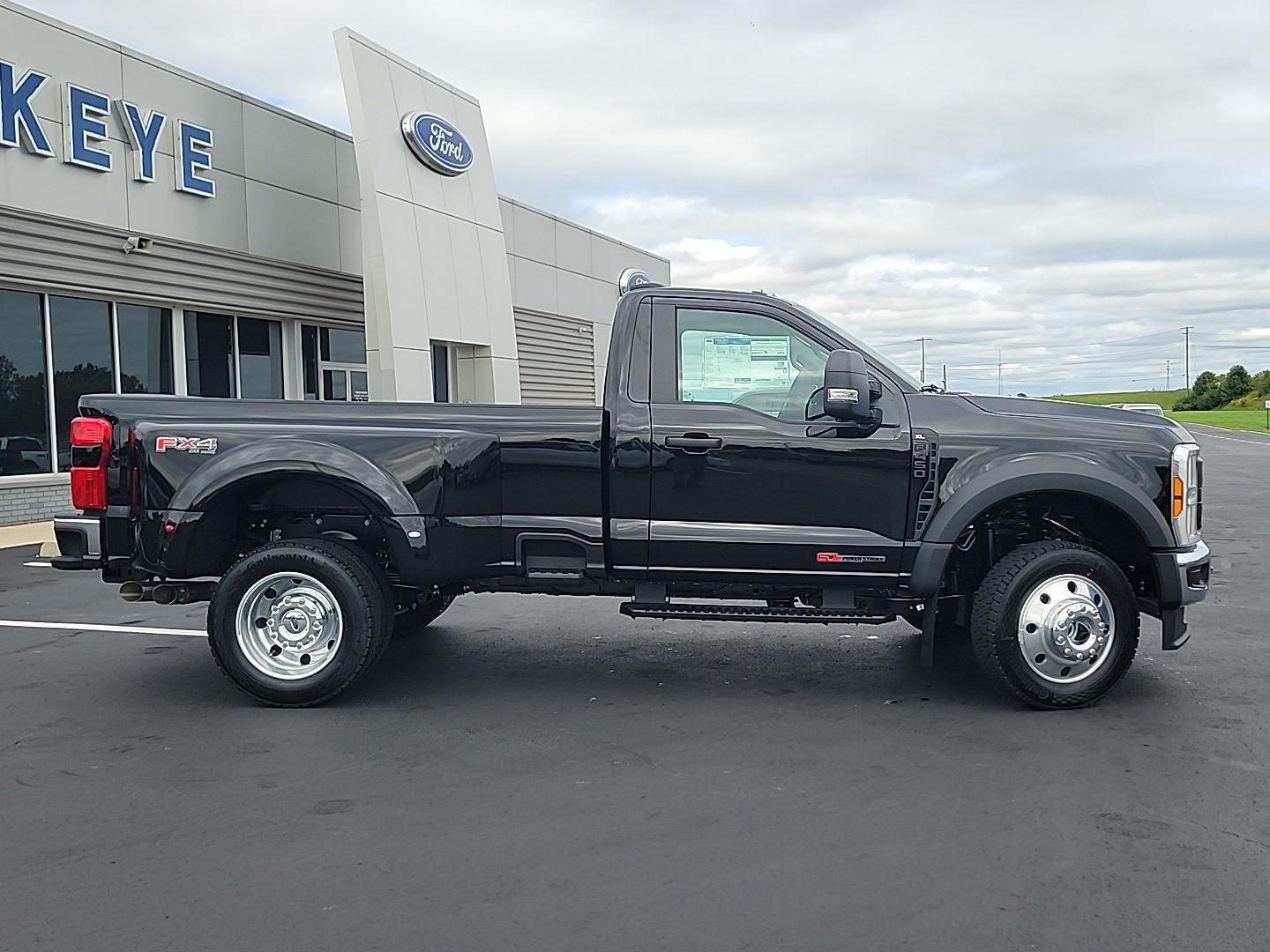 2027 Ford Super Duty F-450 Drw XL