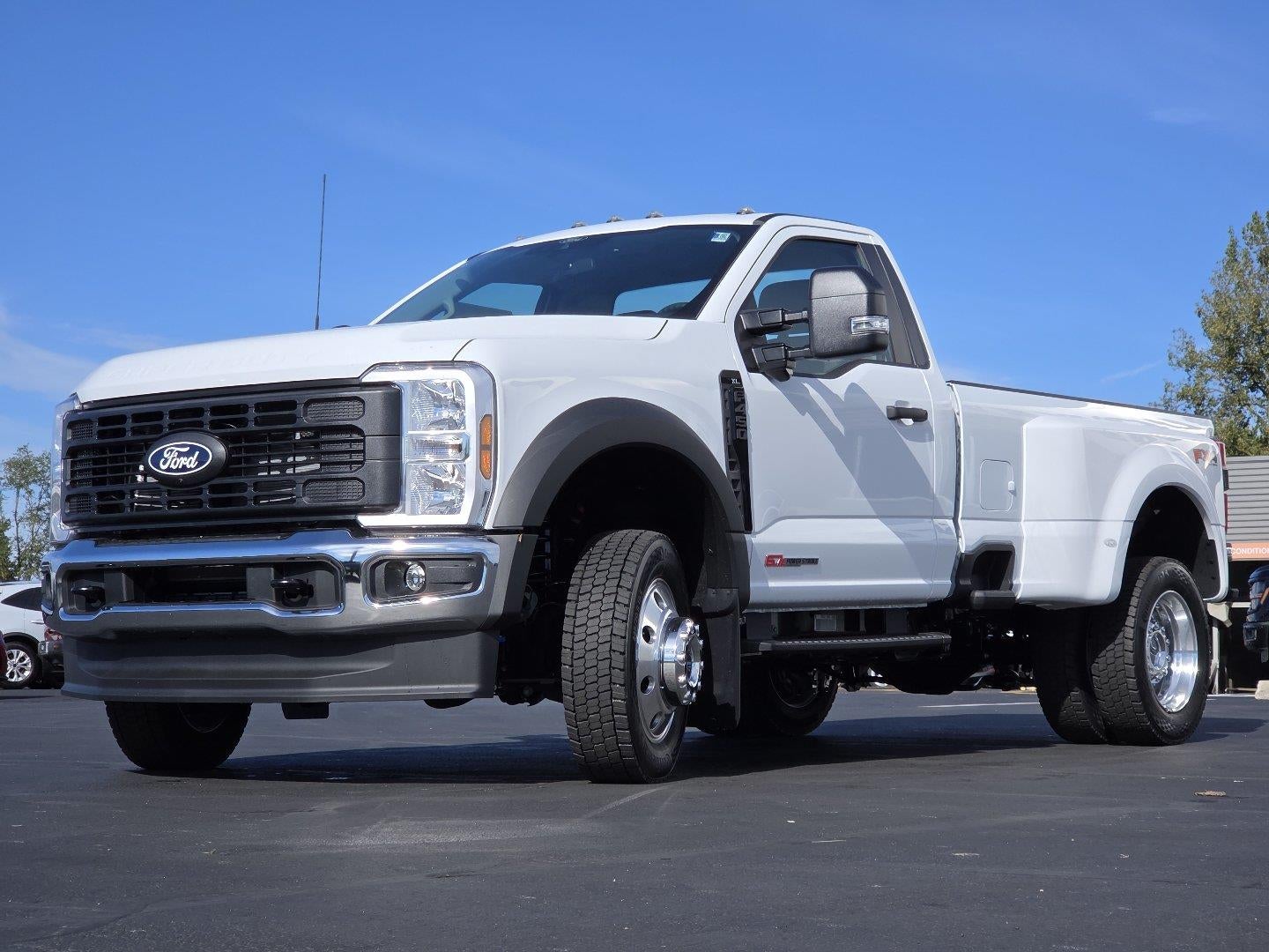 2027 Ford Super Duty F-450 DRW XL
