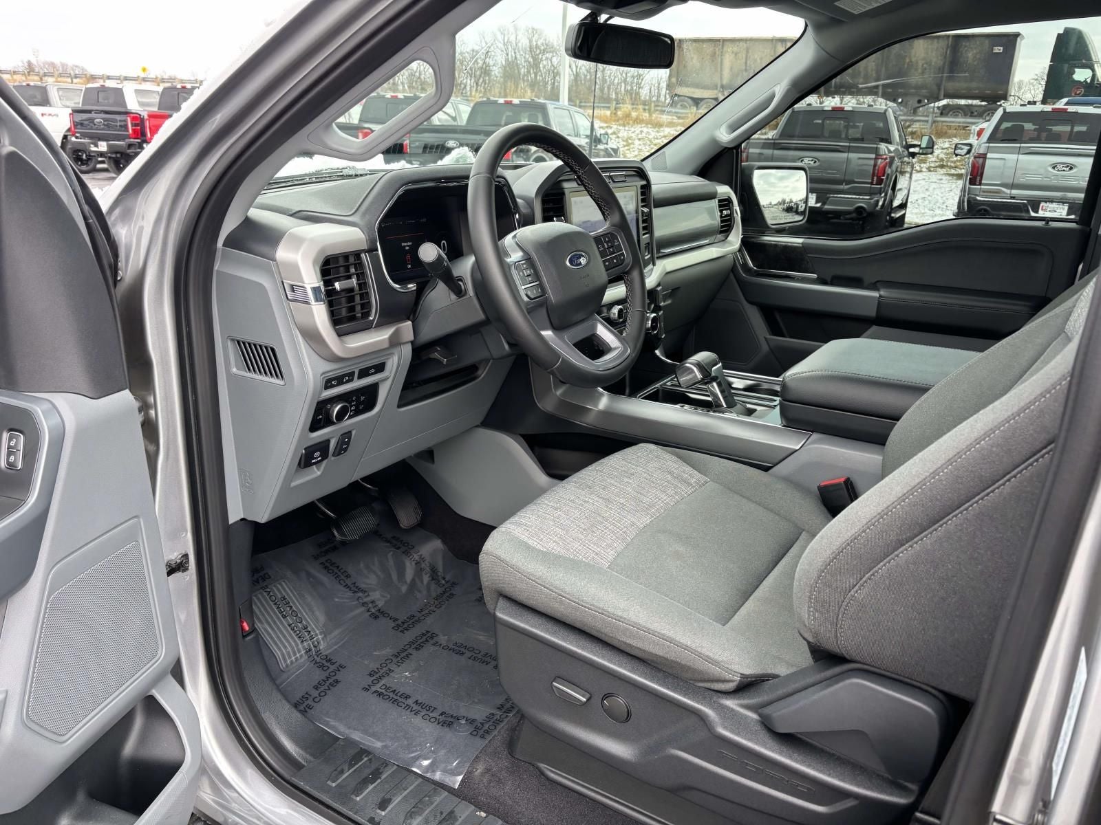 2023 Ford F-150 Lightning XLT