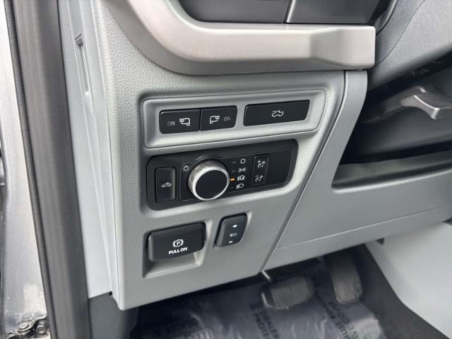 2023 Ford F-150 Lightning XLT