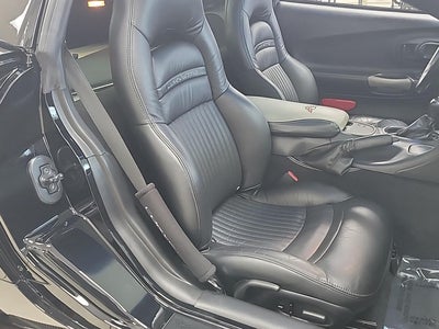 2004 Chevrolet Corvette Base