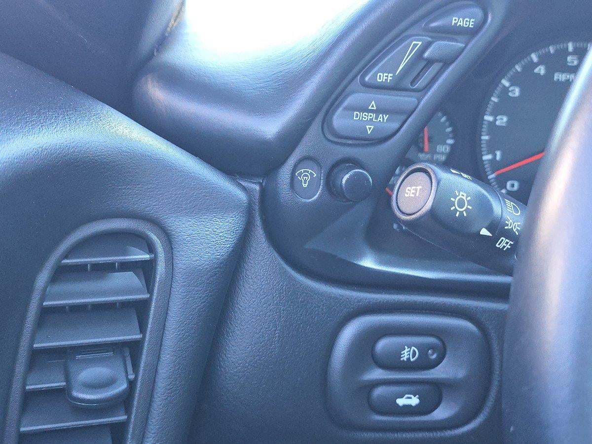 2004 Chevrolet Corvette Base