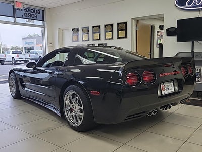 2004 Chevrolet Corvette Base