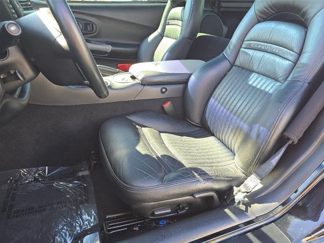 2004 Chevrolet Corvette Base