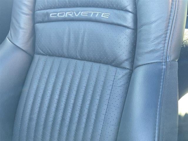 2004 Chevrolet Corvette Base