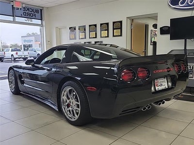 2004 Chevrolet Corvette Base