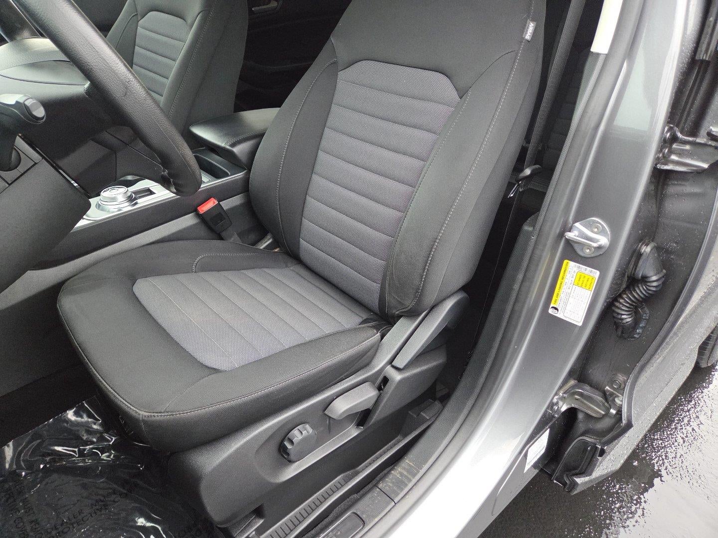2023 Ford Edge SE