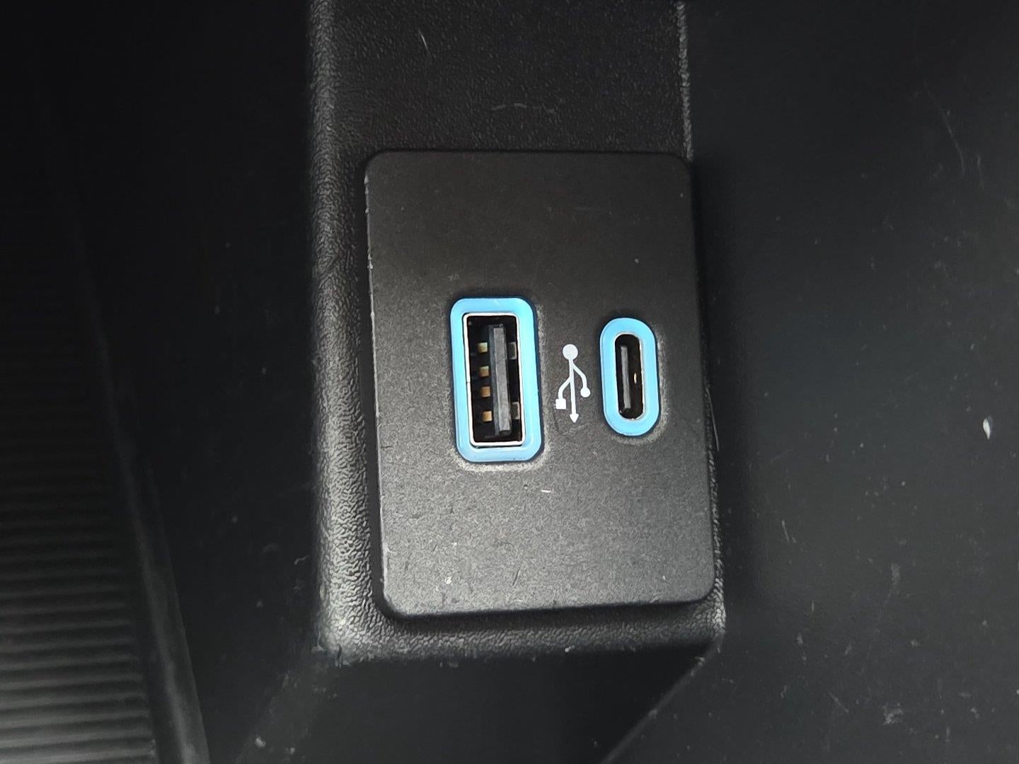 2023 Ford Edge SE