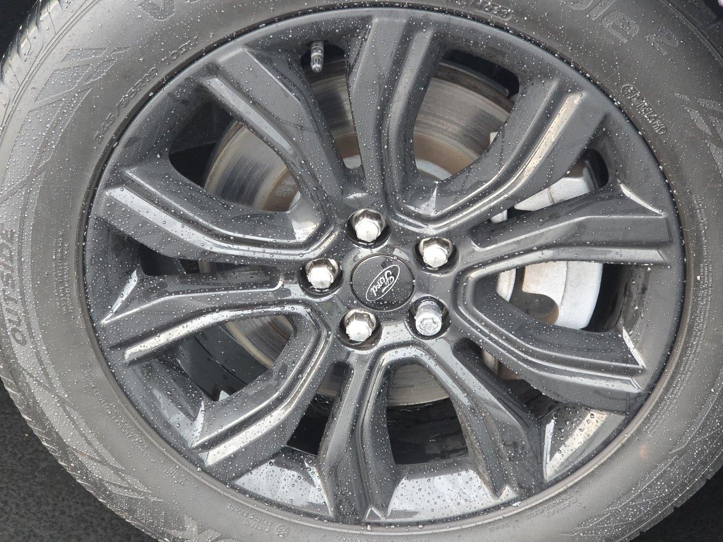 2023 Ford Edge SE