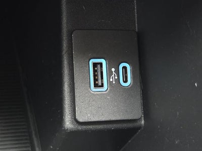 2023 Ford Edge SE