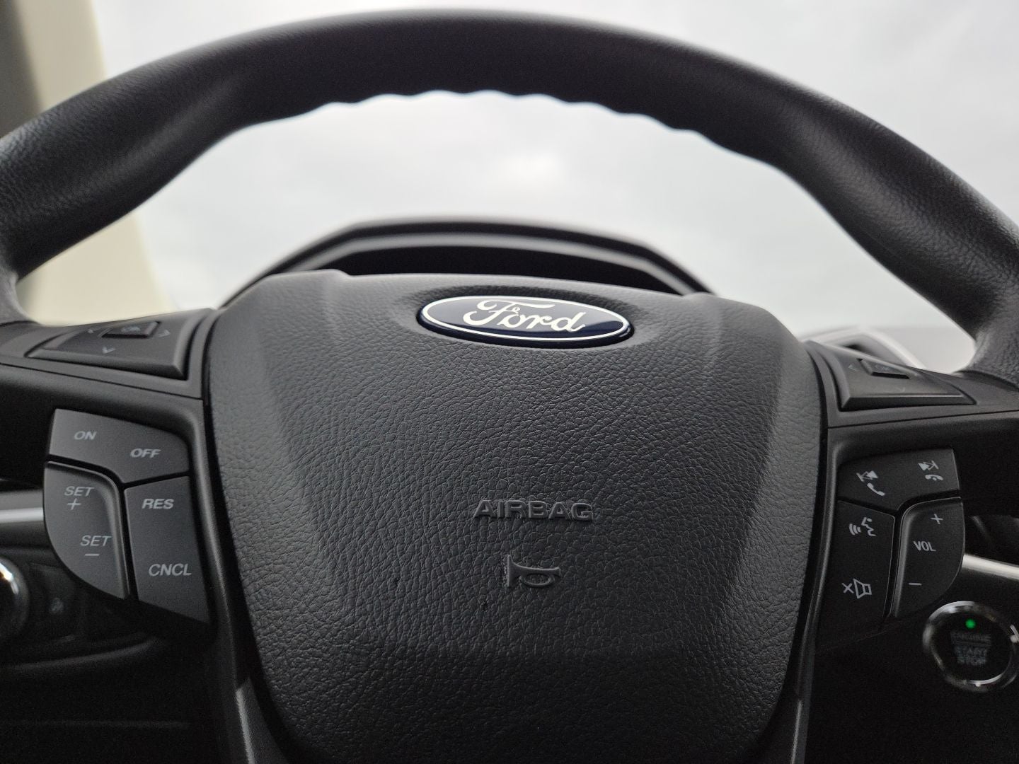 2023 Ford Edge SE AWD