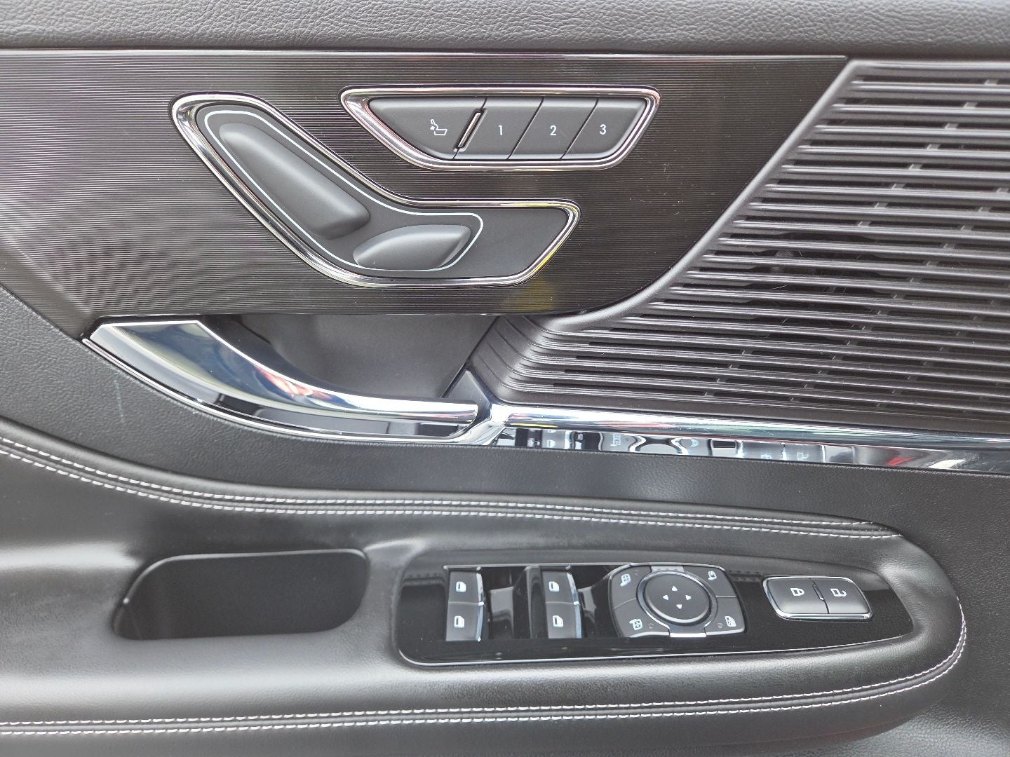 2022 Lincoln Corsair Standard AWD