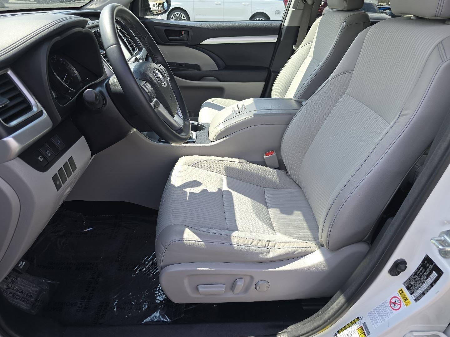 2017 Toyota Highlander LE Plus