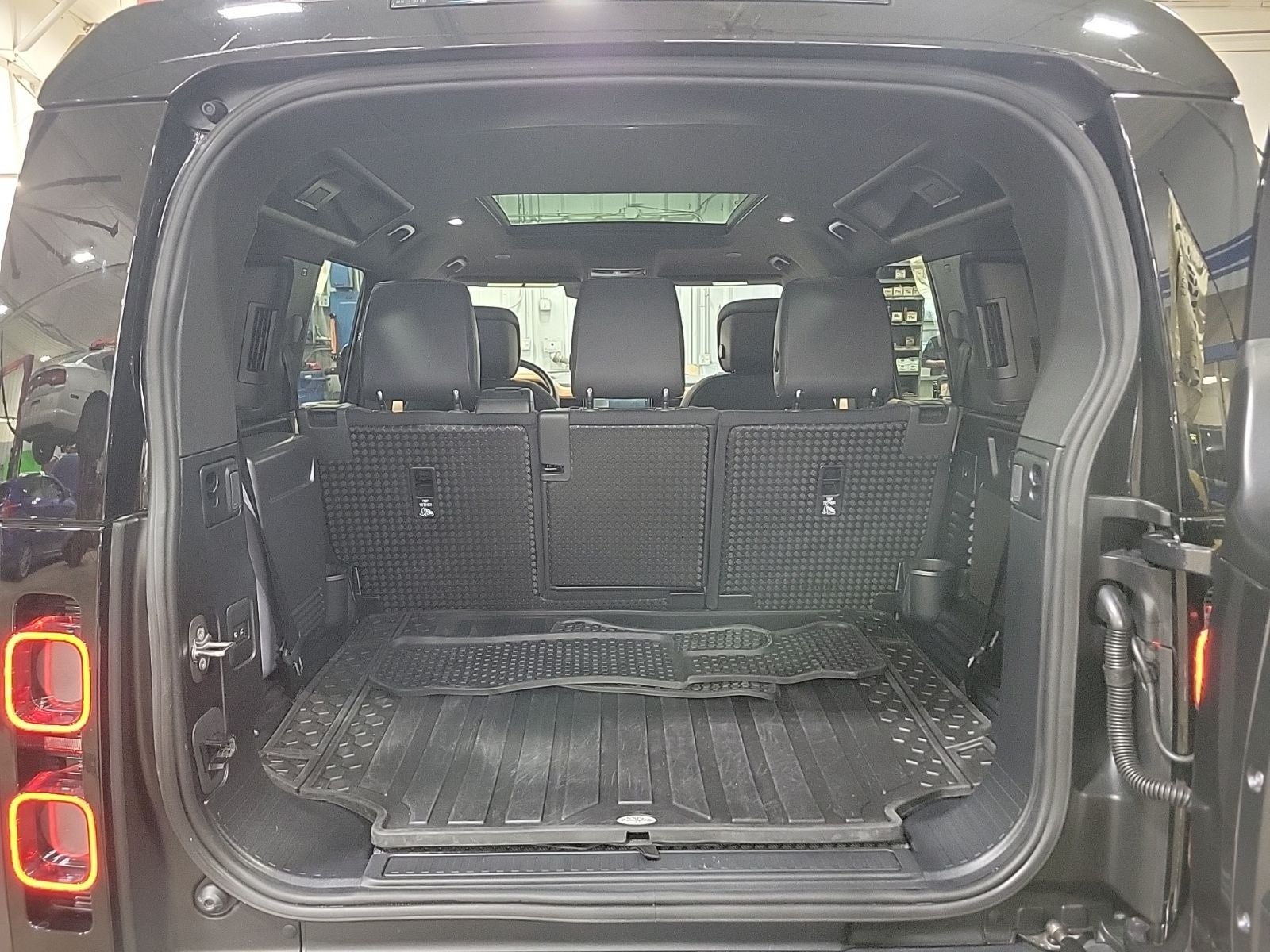 2024 Land Rover Defender 110 X